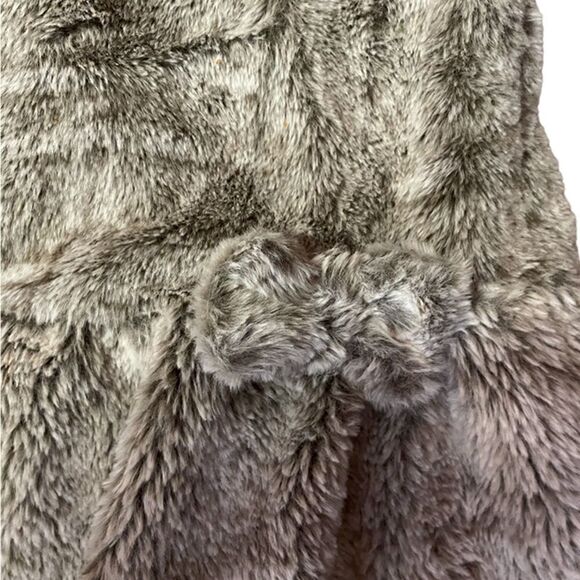 First Impressions Sleeveless Furry Gray Dress Size 12 Months - Picture 3 of 4